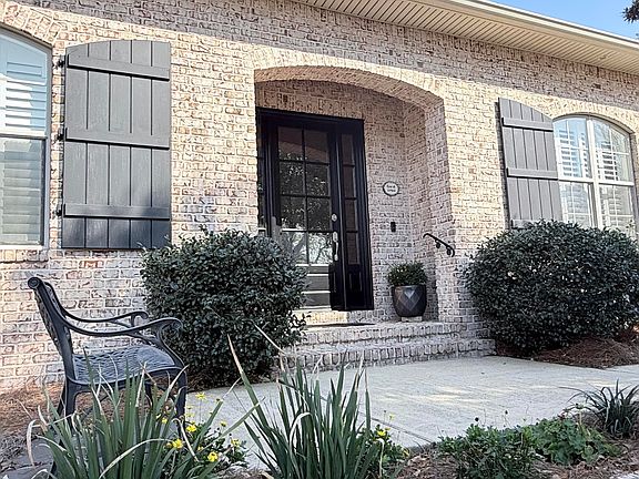 4th image of 408 Chimney Rock Cir