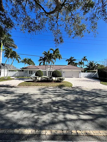 5510 Bayview Dr Photo 1