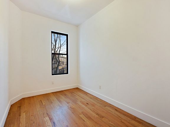 4th image of 377 Menahan St #2LL
