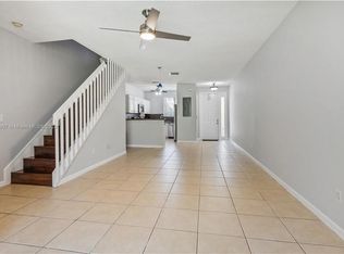 5758 NW 48th Ave, Pompano Beach, FL 33073