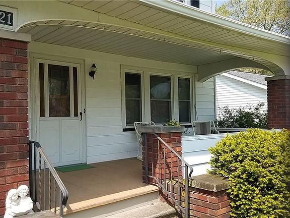 2nd image of 1221 E River St