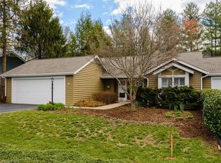 12 Laurel Place Dr, Asheville, NC 28803
