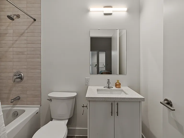 485 Albert St — Photo 13