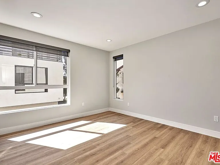 4507 Lomita St #4505-1/2 — Photo 17