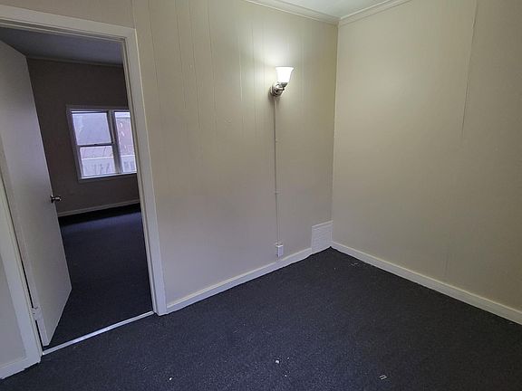 3rd image of 2327 Mackenna Ave #1