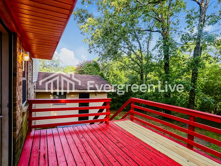 1705 W 58th St — Photo 14