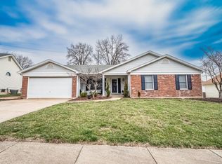 2805 La Brea Dr, Saint Charles, MO 63303