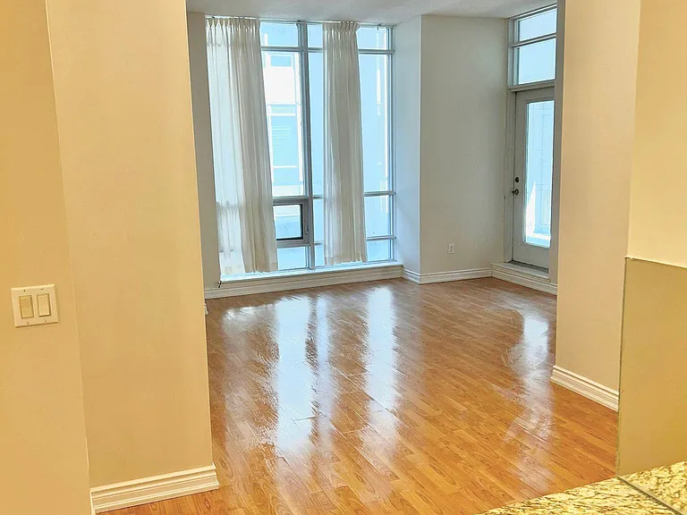 761 Bay St #204 — Photo 18