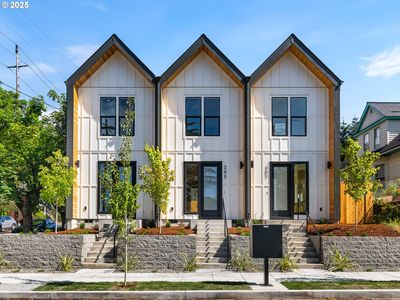 207 NE Going St #3, Portland, OR, 97211