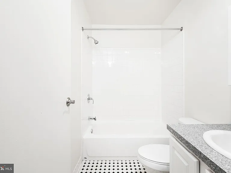 2031-2 South St #106 — Photo 12