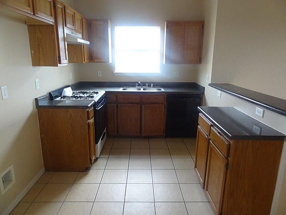 5th image of 8201 Mercury St #A