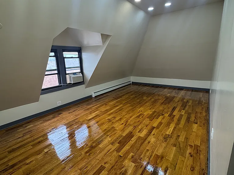 425 Park Ave #3 — Photo 14