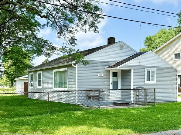 31805 Tuscola Ct, Westland, MI 48186