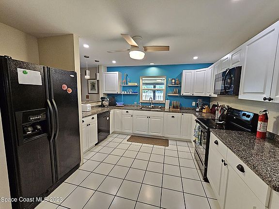 2nd image of 180 Mindy Ave