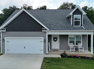107 Magnolia Ct, Vine Grove, KY 40175
