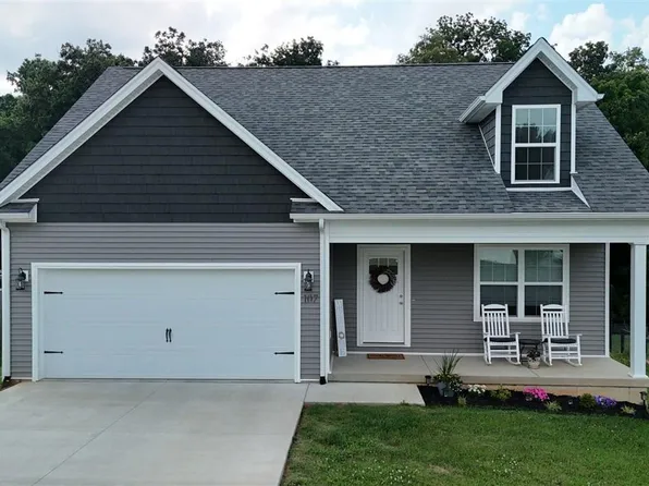 107 Magnolia Ct, Vine Grove, KY 40175