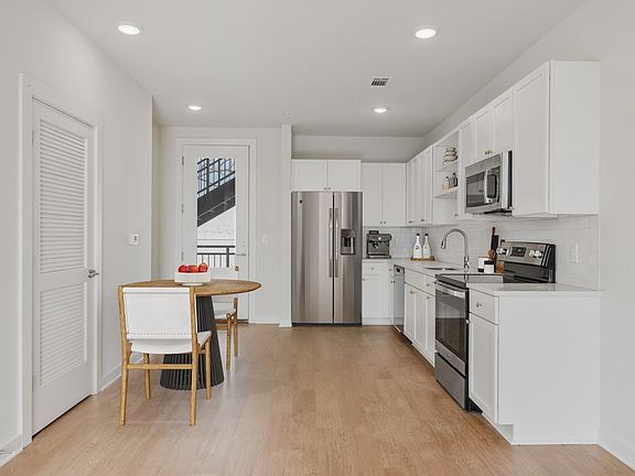4th image of 2900 Edwin Way #305