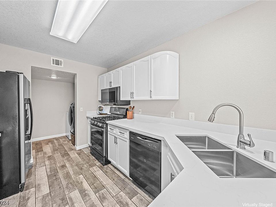 1st image of 1048 Grammy Dr