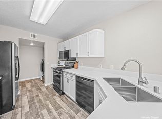 1048 Grammy Dr, Las Vegas, NV 89145