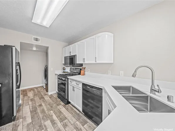 1048 Grammy Dr, Las Vegas, NV 89145