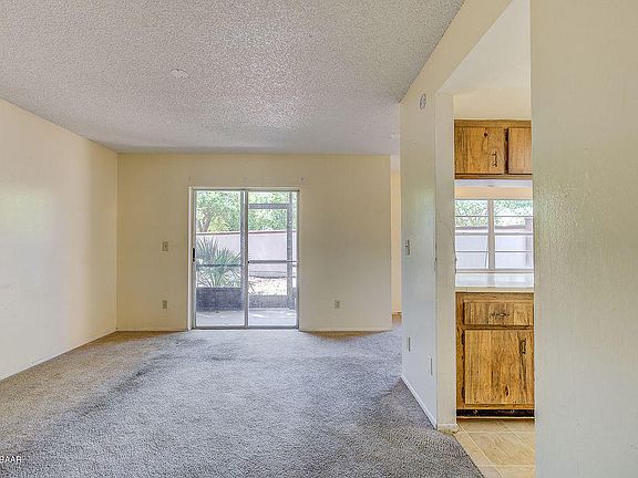 4th image of 421 Banana Cay Dr APT F