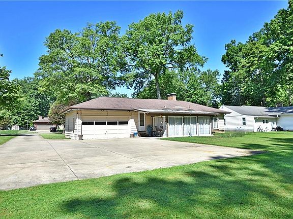 3rd image of 3984 Southwood Dr SE