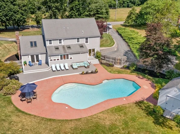 161 Winter St, Duxbury, MA 02332