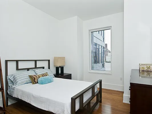 Sold by Sotheby's International Realty | media 20