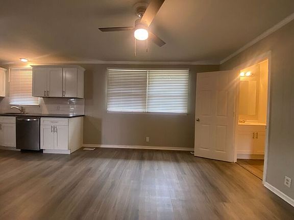 2nd image of 3890 Crouch Dr