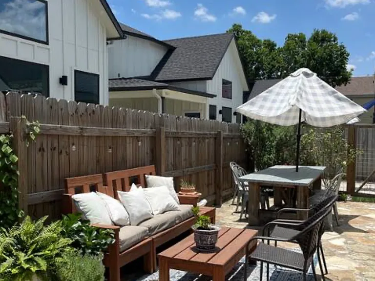 7613 Gault St #1 — Photo 8
