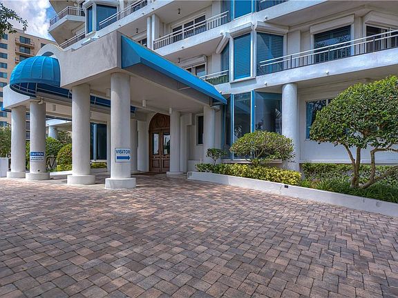 3rd image of 3435 Bayshore Blvd APT 300N