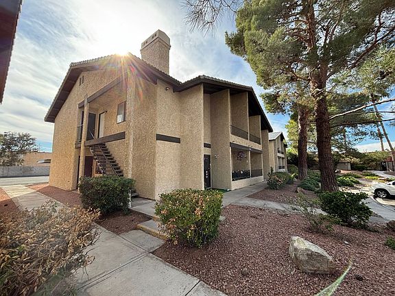 3rd image of 1461 Tamareno Cir #C11