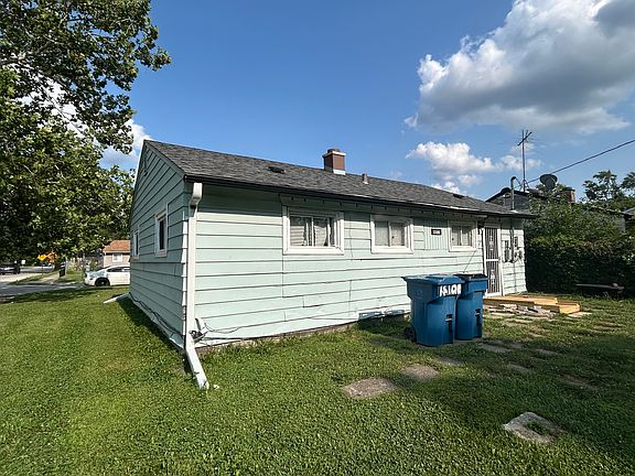 2nd image of 15100 Honore Ave
