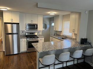 1205 Oxford St, Hopkins, MN 55343