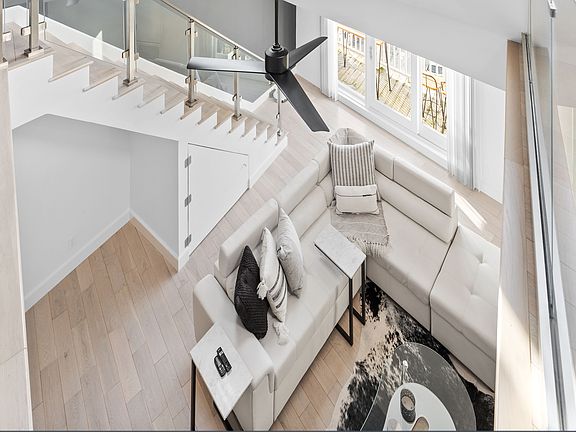 5th image of 348 Rantoul St Unit 302