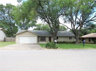 2000 Dixie Ln, Round Rock, TX 78664