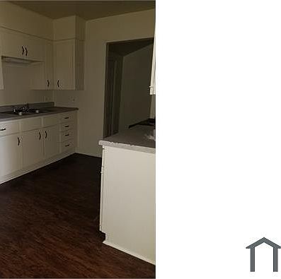 4th image of 809 Sterling St