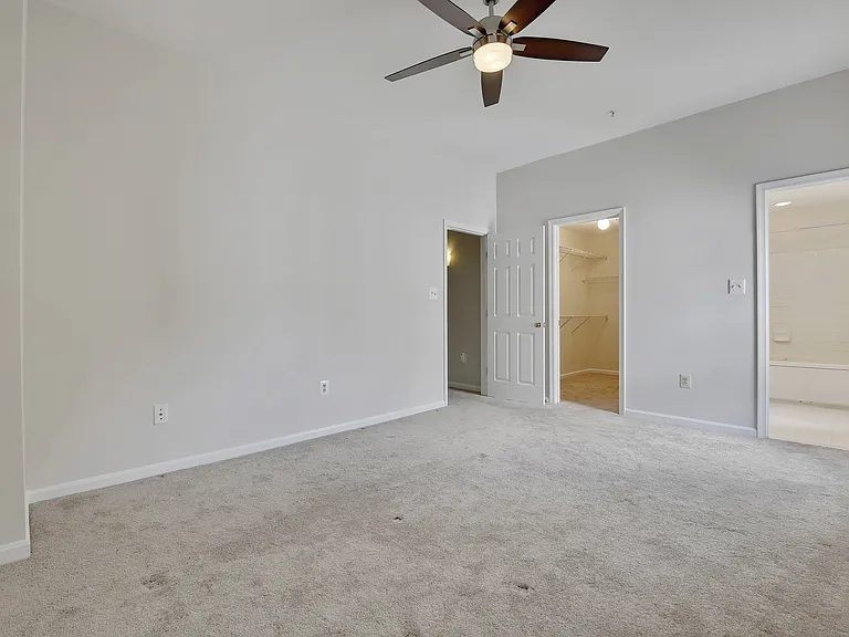 15305 Diamond Cove Ter #7-B — Photo 12