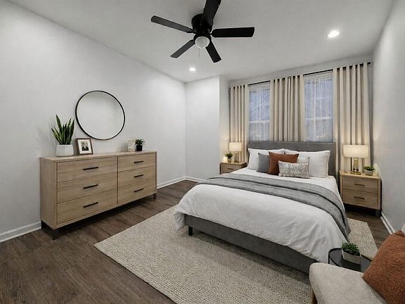 5th image of 5046 Aspen St