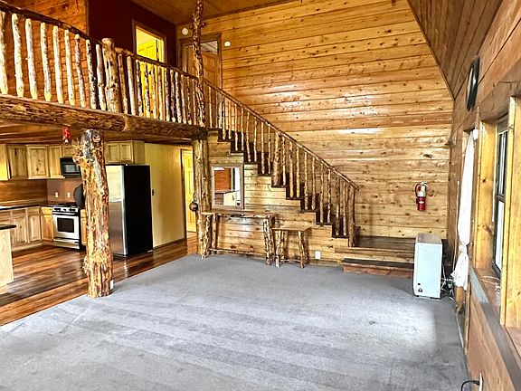 4th image of 32222 Cottonwood Ln