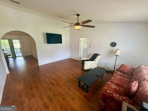 2nd image of 313 Briarwood Cir