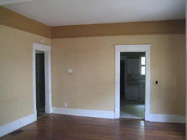 2nd image of 1161 Princess Ave SW