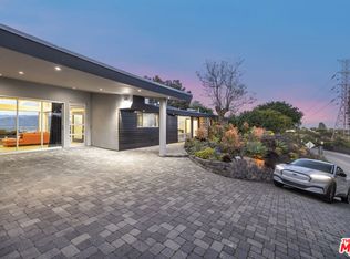 7275 Mulholland Dr, Los Angeles, CA 90068