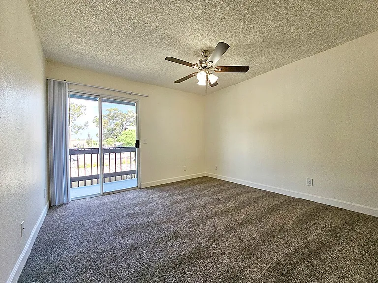 Raymond Ritz Apartments — Photo 30