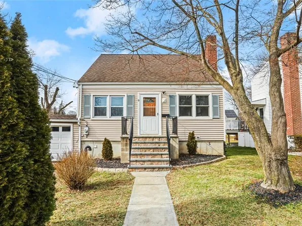 9 Robbins Avenue, Elmsford, NY 10523