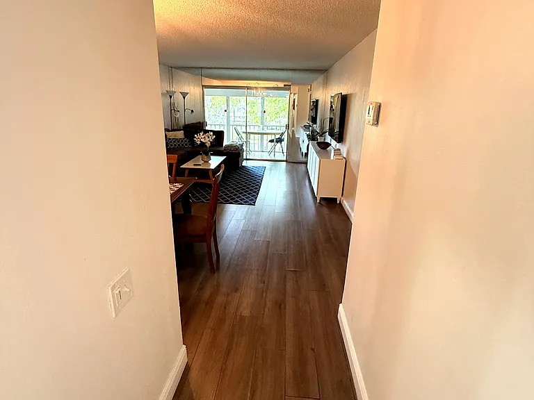2707 Nassau Bnd #H2 — Photo 4