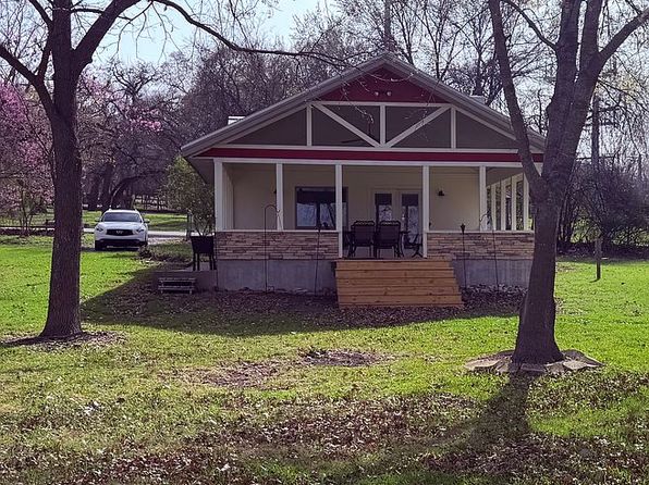 542 W Lake Dr