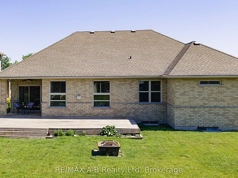 70 Kenton St — Photo 41