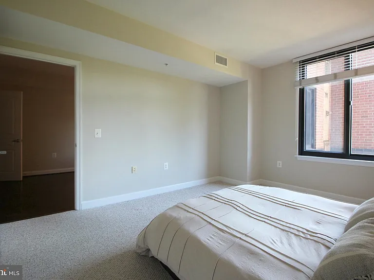 2451 Midtown Ave #305 — Photo 17
