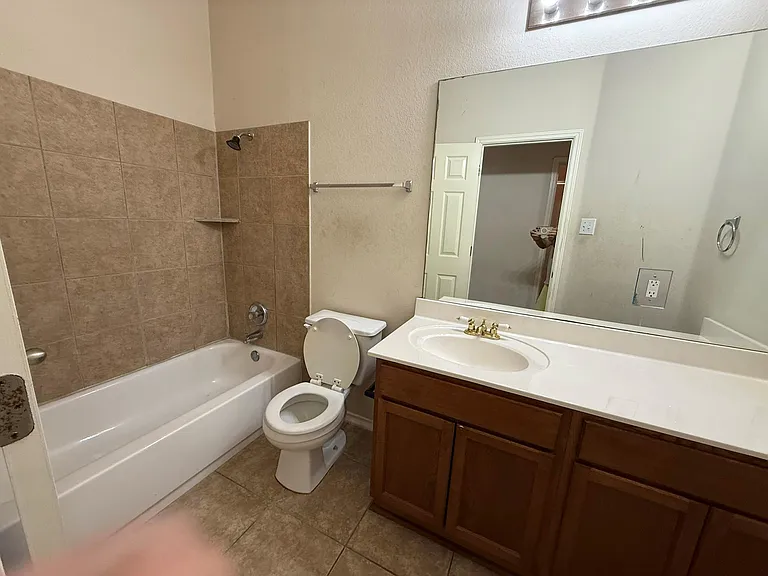 1514 Kothman Dr — Photo 18